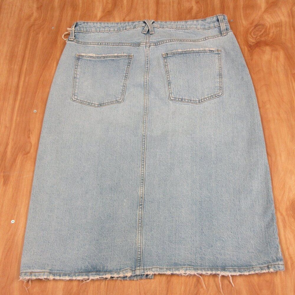 UNIVERSAL THREAD High Rise Denim Jean Midi Skirt Womens/Junior 17 Light Wash NWT - Picture 12 of 15